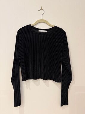 Double Zero Black Ribbed Cropped Crewneck Sweatshirt